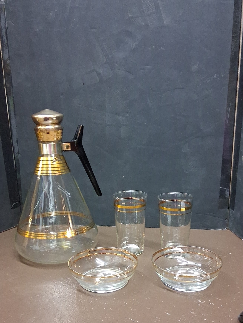 Vinyage Glass Coffee Carafe, 2 Glasses, 2 Berry Bowls. 5 Pc Set.